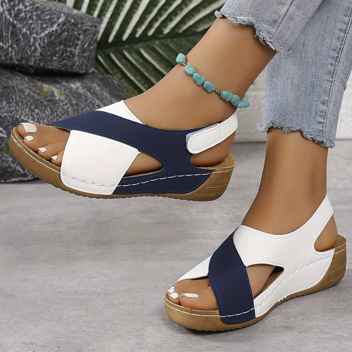 Laura - Lightweight Orthopaedic Sandals